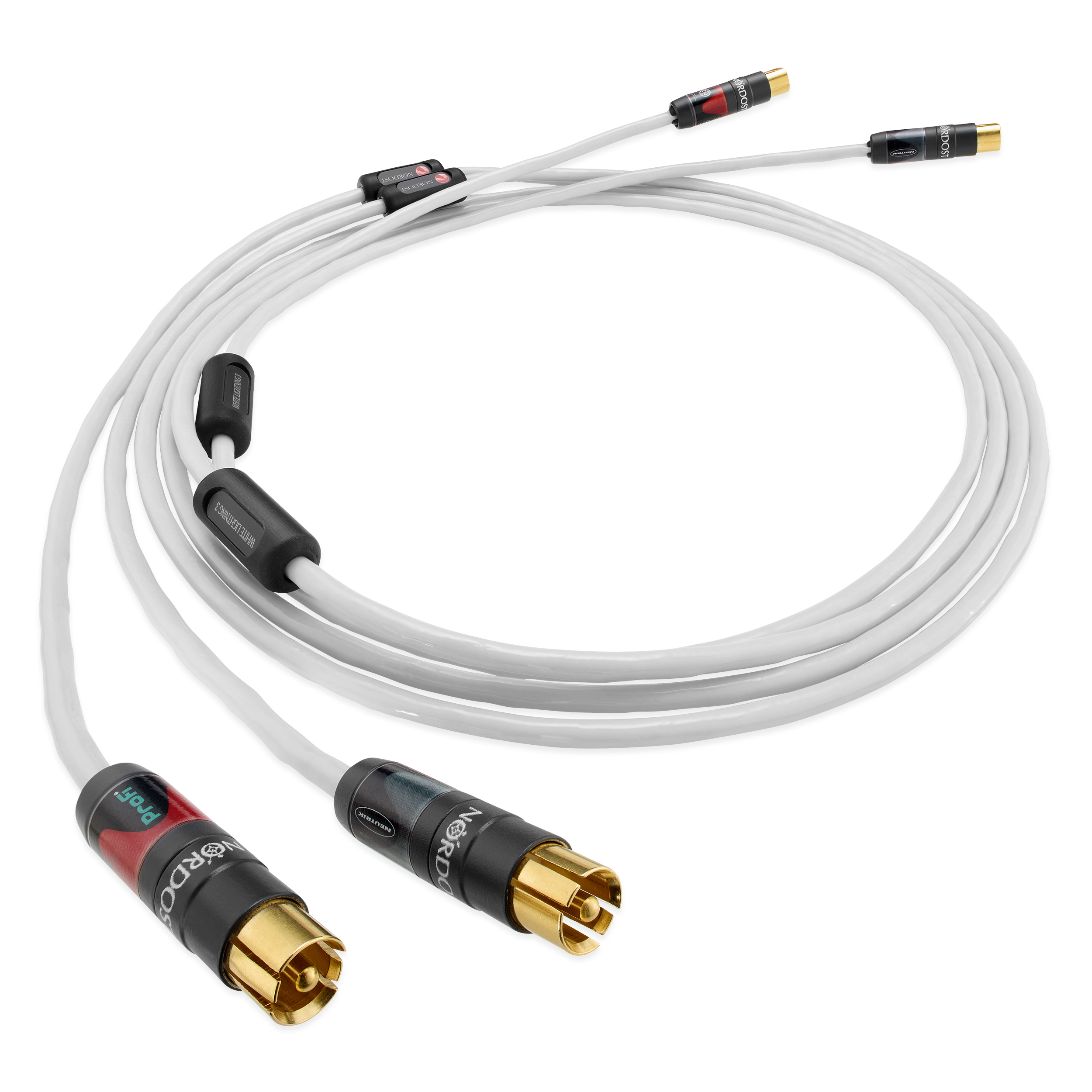 Stacked from 9 images. Method=B (R=8,S=4) Nordost White Lightning 3 RCA Analog Interconnect Cable - Image 1