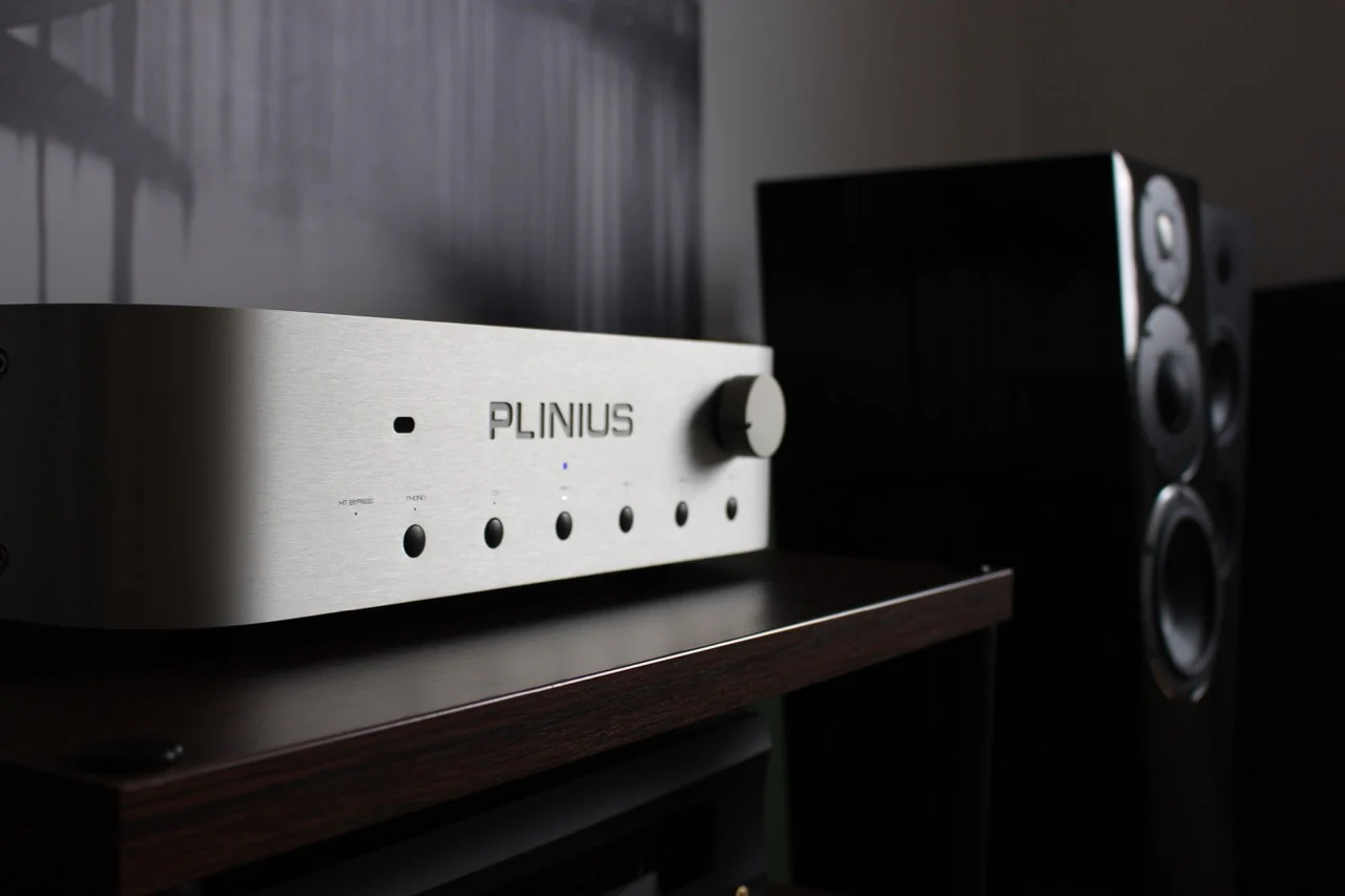 Plinius Hautonga integrated amplifier in a hi-fi room setup